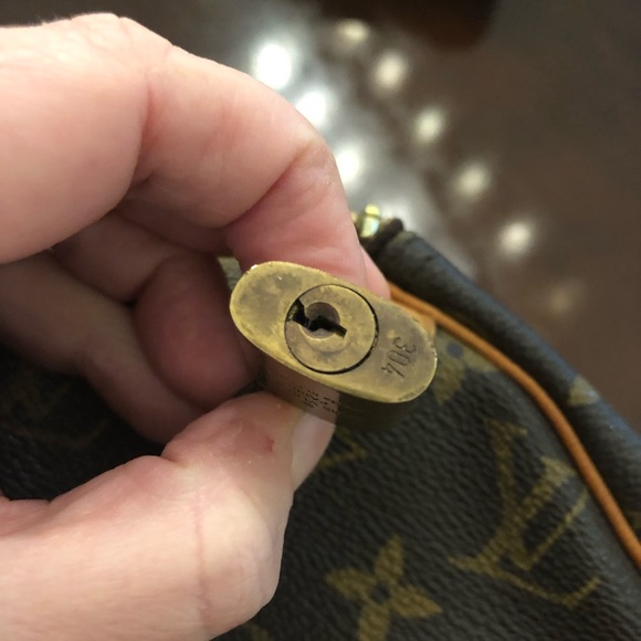 Louis Vuitton Speedy 30 - Picture 11 of 16